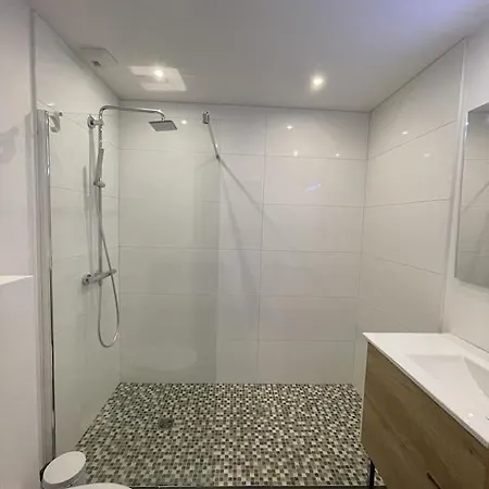 California Piscine Chauffee 14x4m Moulleau Abatilles 10 Pers Arcachon