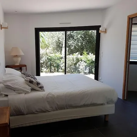 California Piscine Chauffee 14x4m Moulleau Abatilles 10 Pers