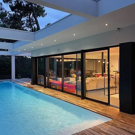 California Piscine Chauffee 14x4m Moulleau Abatilles 10 Pers Villa