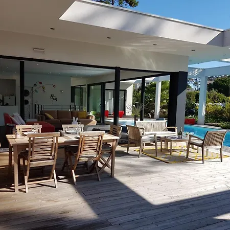 California Piscine Chauffée 14x4m Moulleau Abatilles 10 Pers *