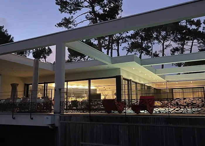 California Piscine Chauffée 14x4m Moulleau Abatilles 10 Pers