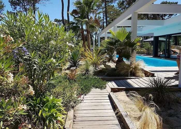 California Piscine Chauffée 14x4m Moulleau Abatilles 10 Pers