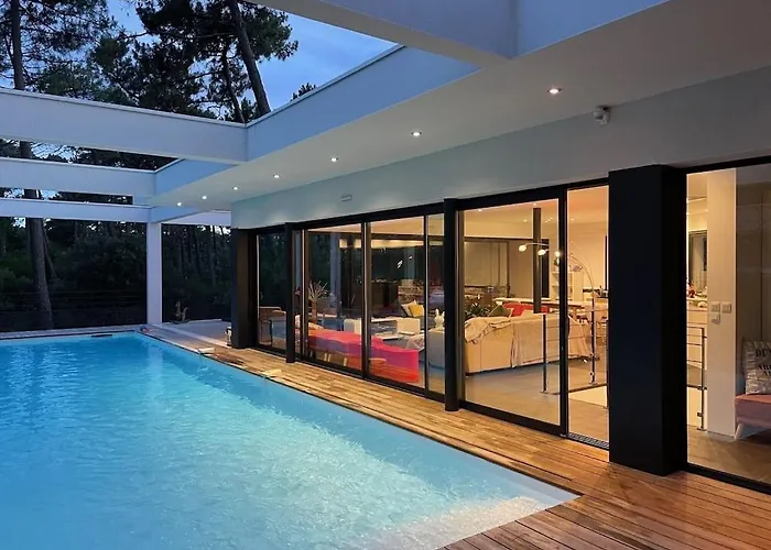 California Piscine Chauffee 14x4m Moulleau Abatilles 10 Pers Villa