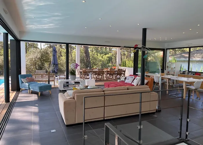 California Piscine Chauffée 14x4m Moulleau Abatilles 10 Pers * Arcachón